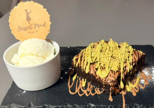 Chocolate Fudge Brownie - Pistachio